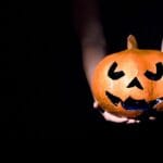 Como usar a energia de Halloween para soltar o passado e recomeçar