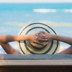 Férias, descanso e saúde mental: entenda como a pausa impacta o corpo e a mente