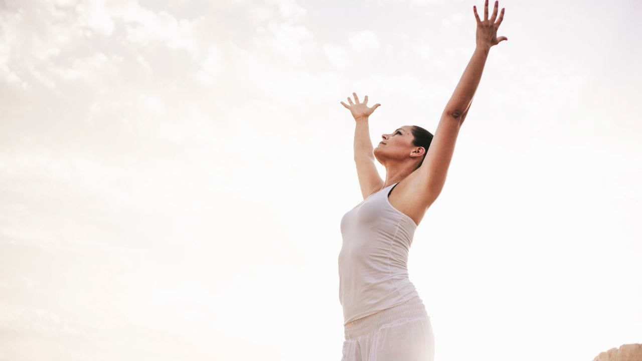 Mulher de bem com a vida